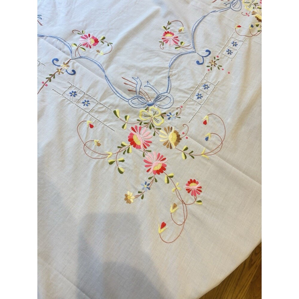 Floral Tablecloth Coastal Granny Embroidered colorful Stitched 98" X 66" Spring